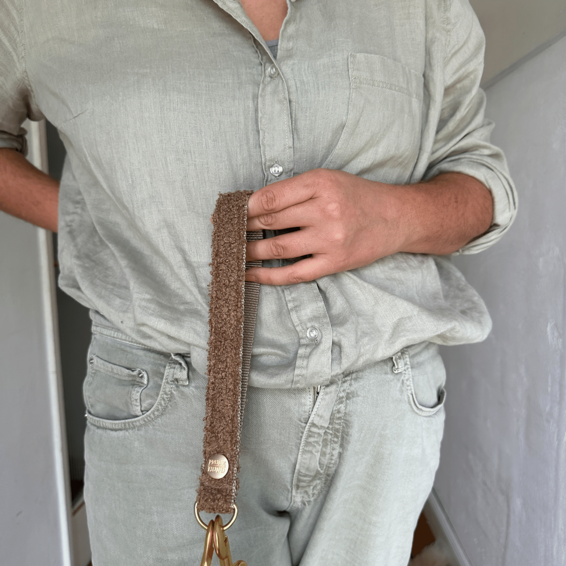 ESSENTIAL hand loop TEDDY tan