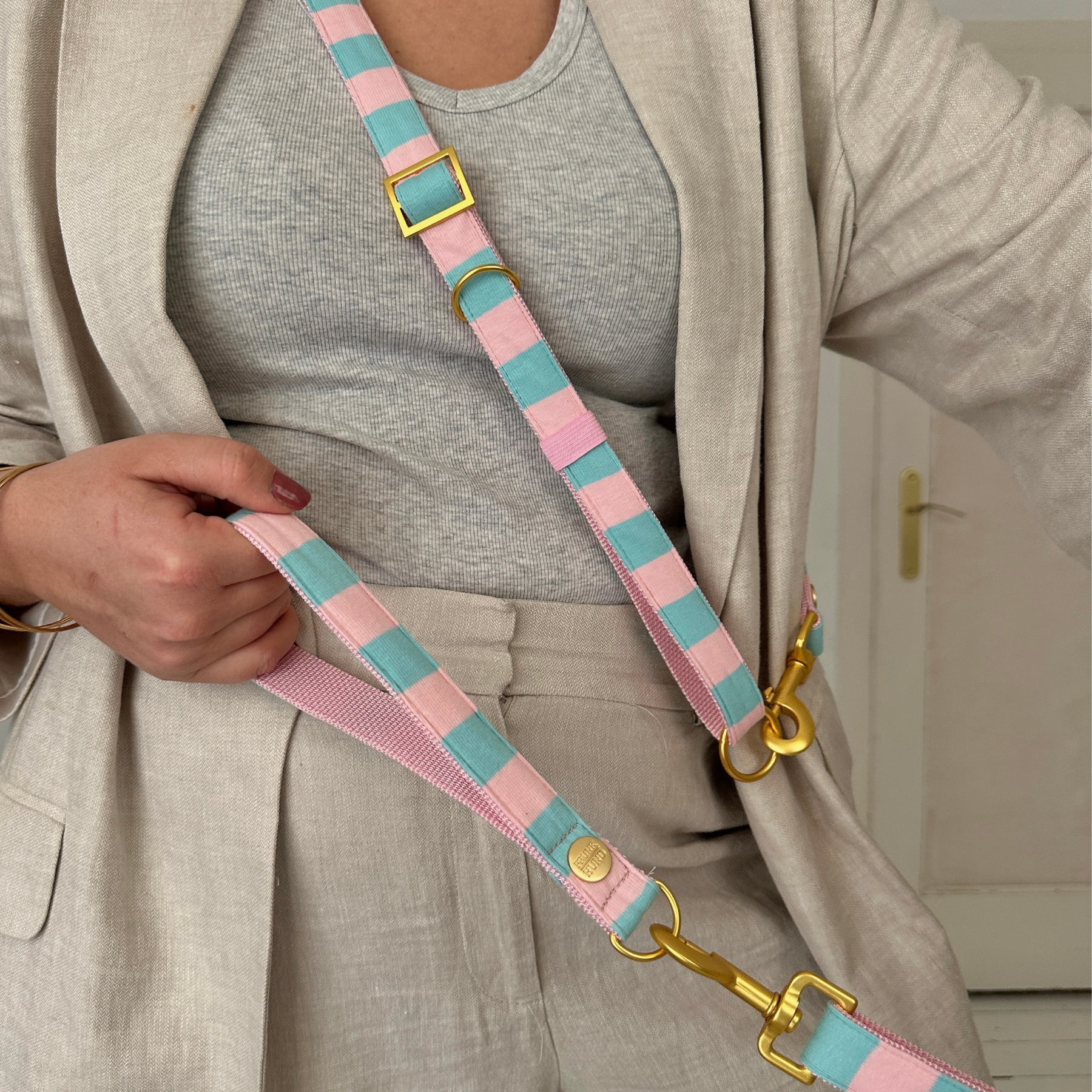 ESSENTIAL hand loop CANDY