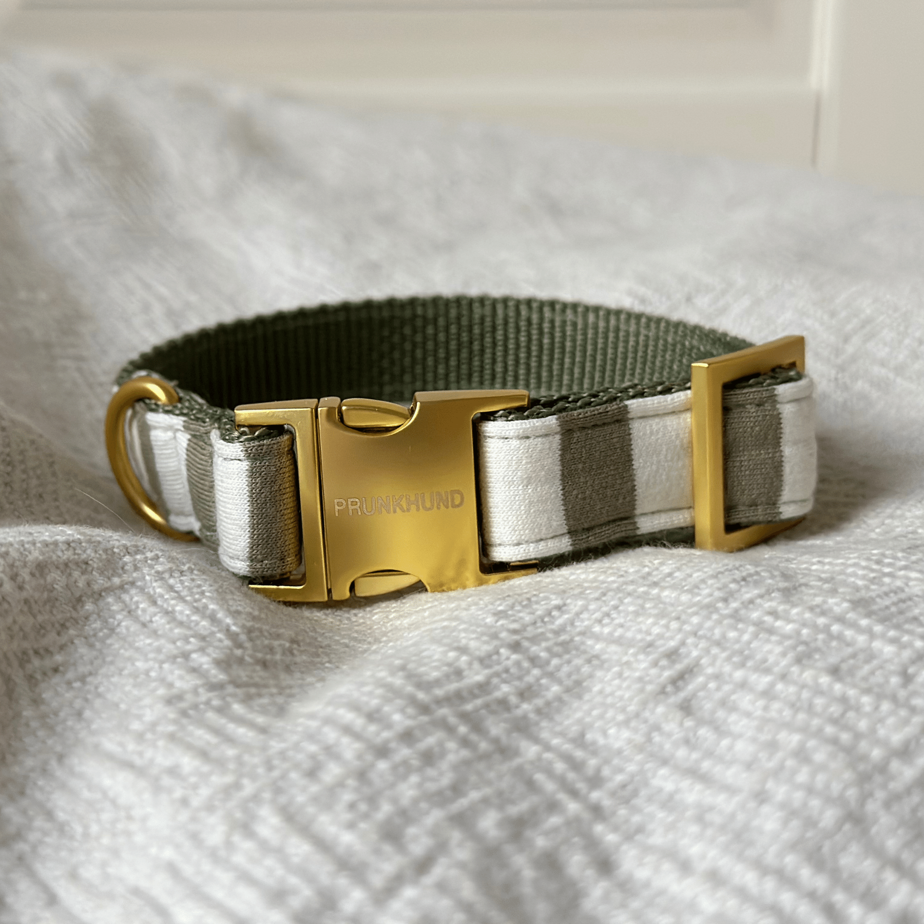 LDIO olive collar