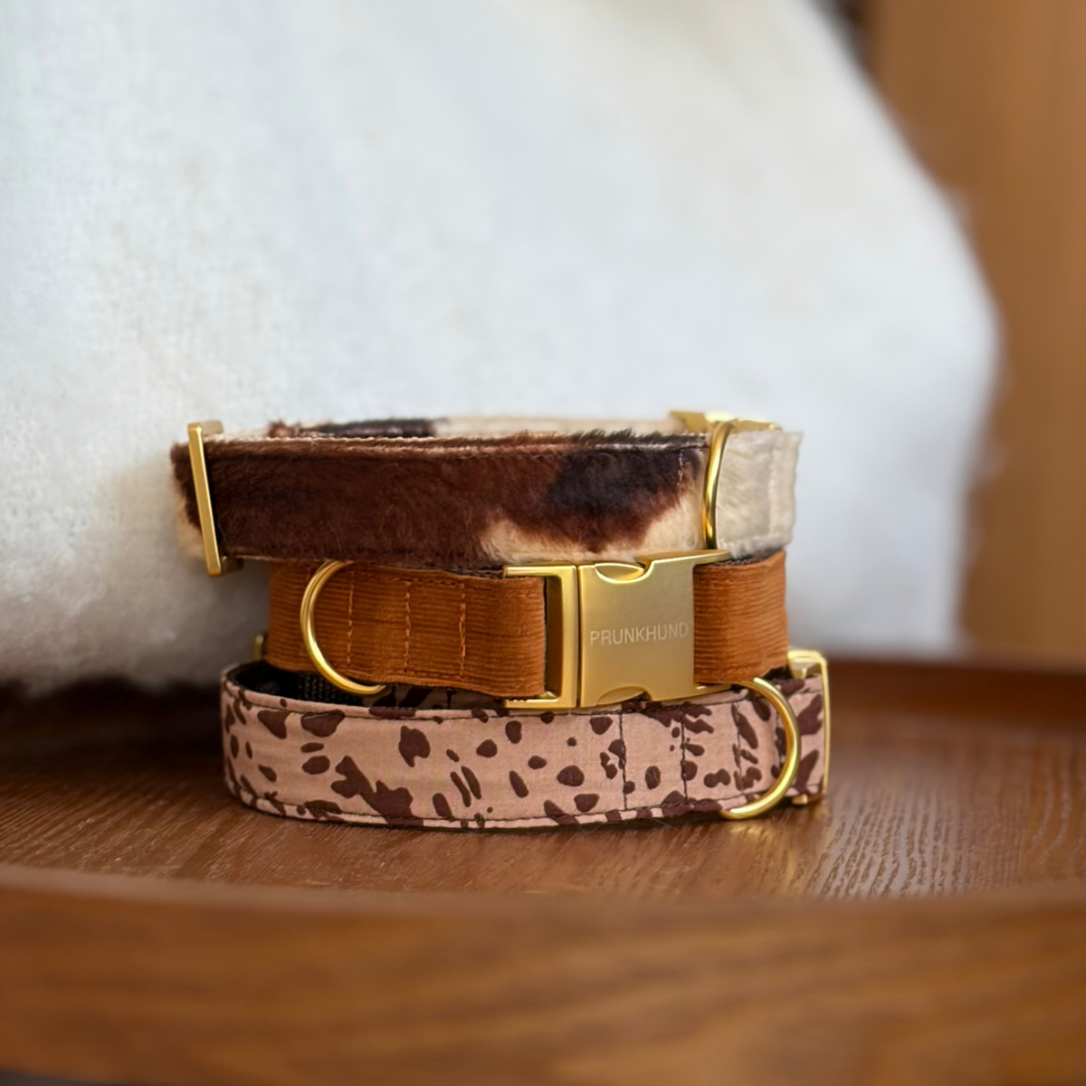 BASIC tan collar