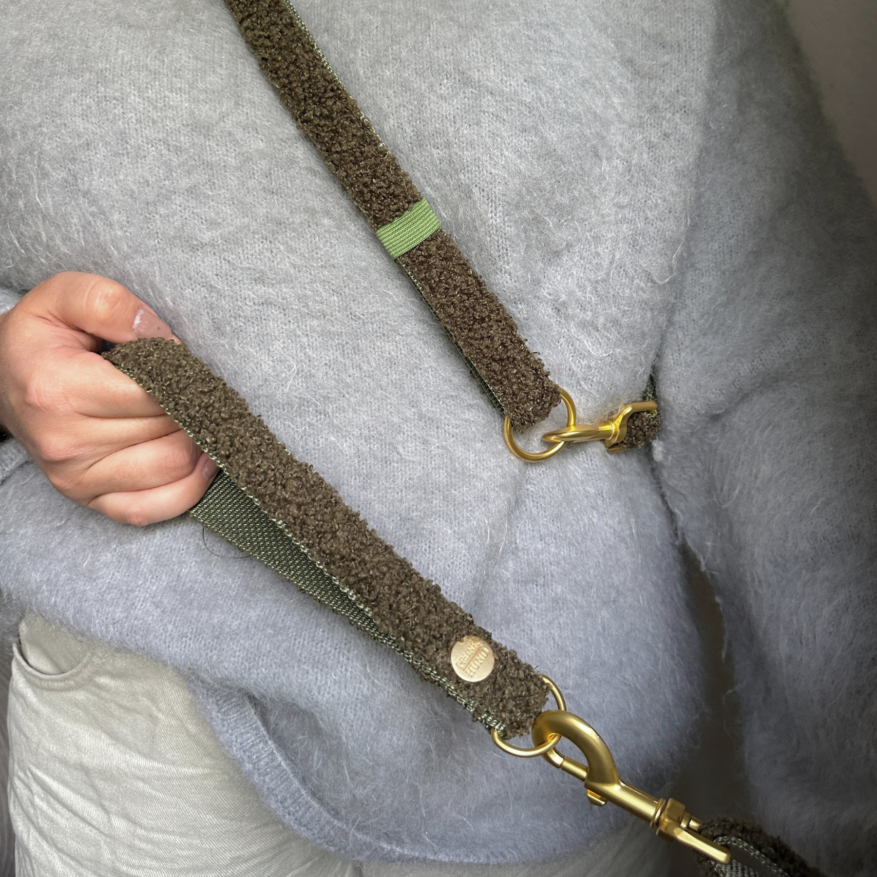 ESSENTIAL hand loop TEDDY tan