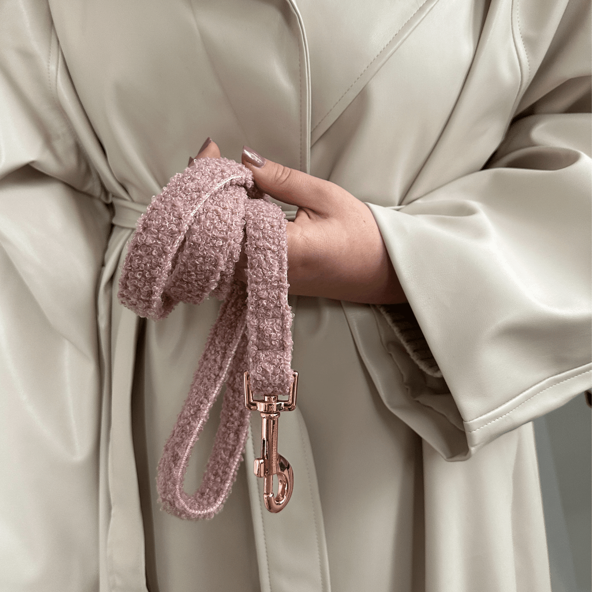 Teddy blush leash