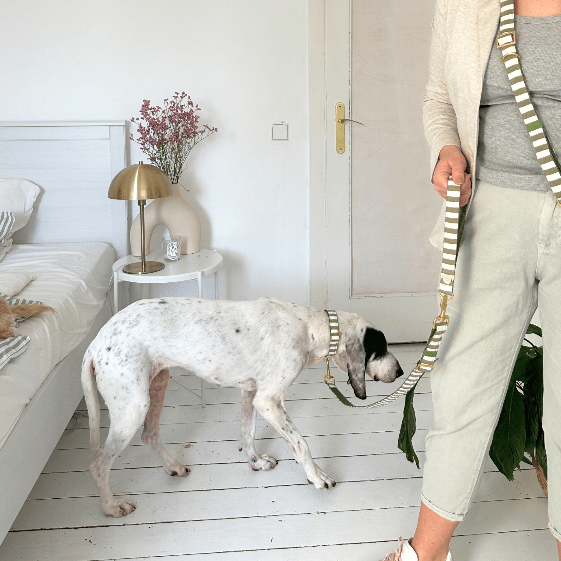 ESSENTIAL hand loop LIDO olive