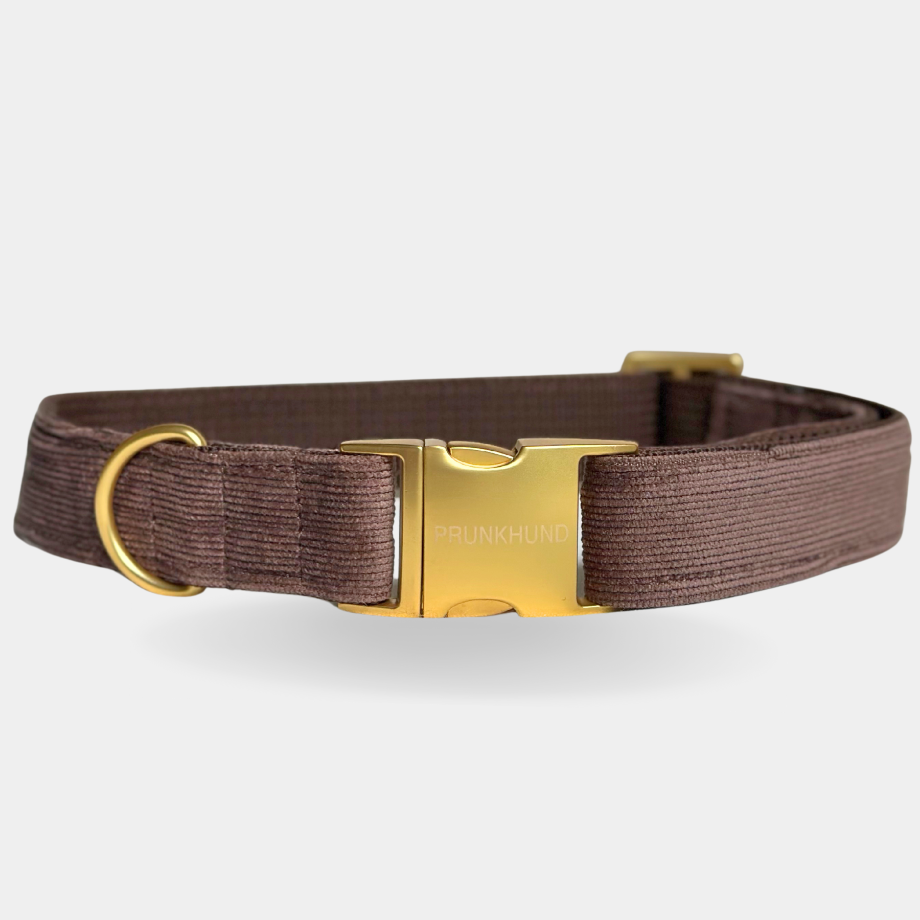 WINDSOR collar