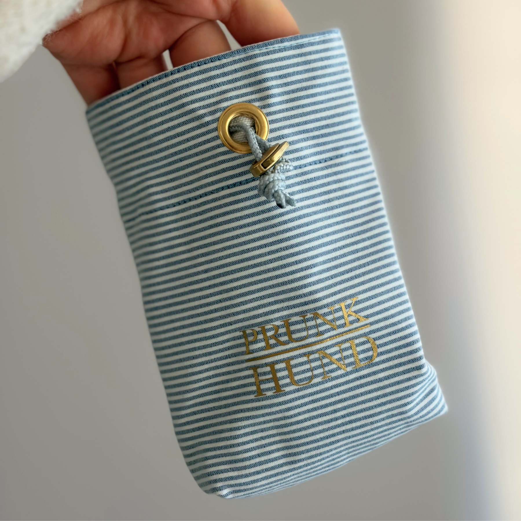 WILD LIFE treat bag