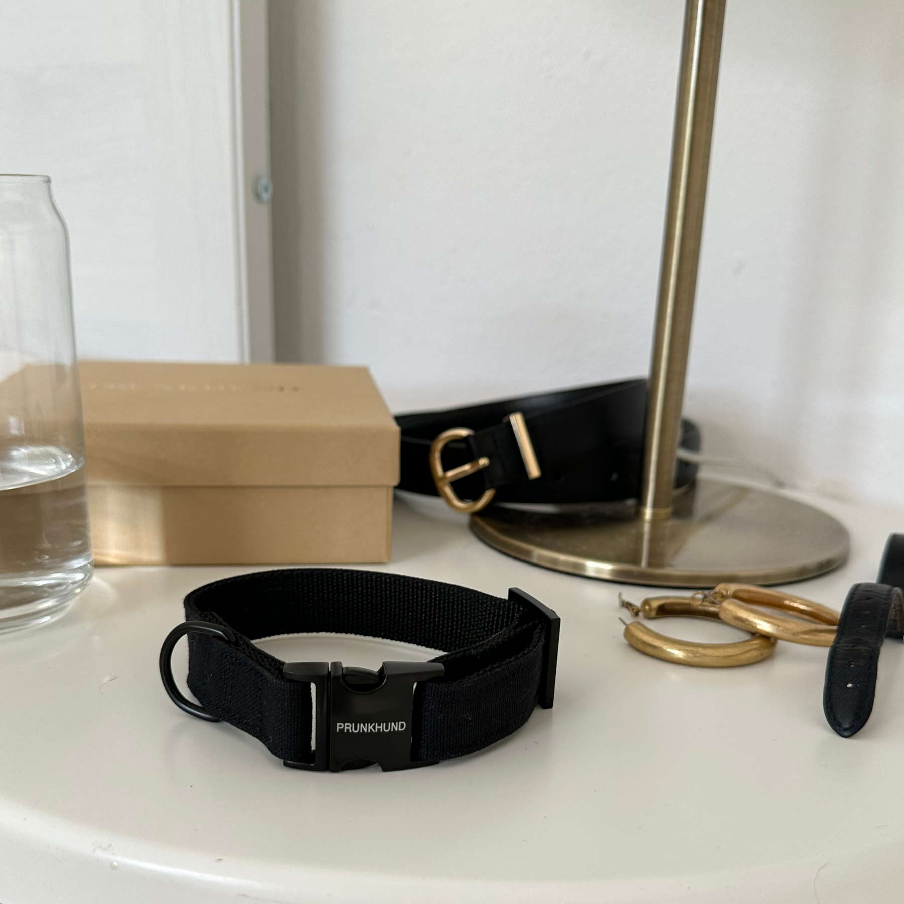 collar BASIC black