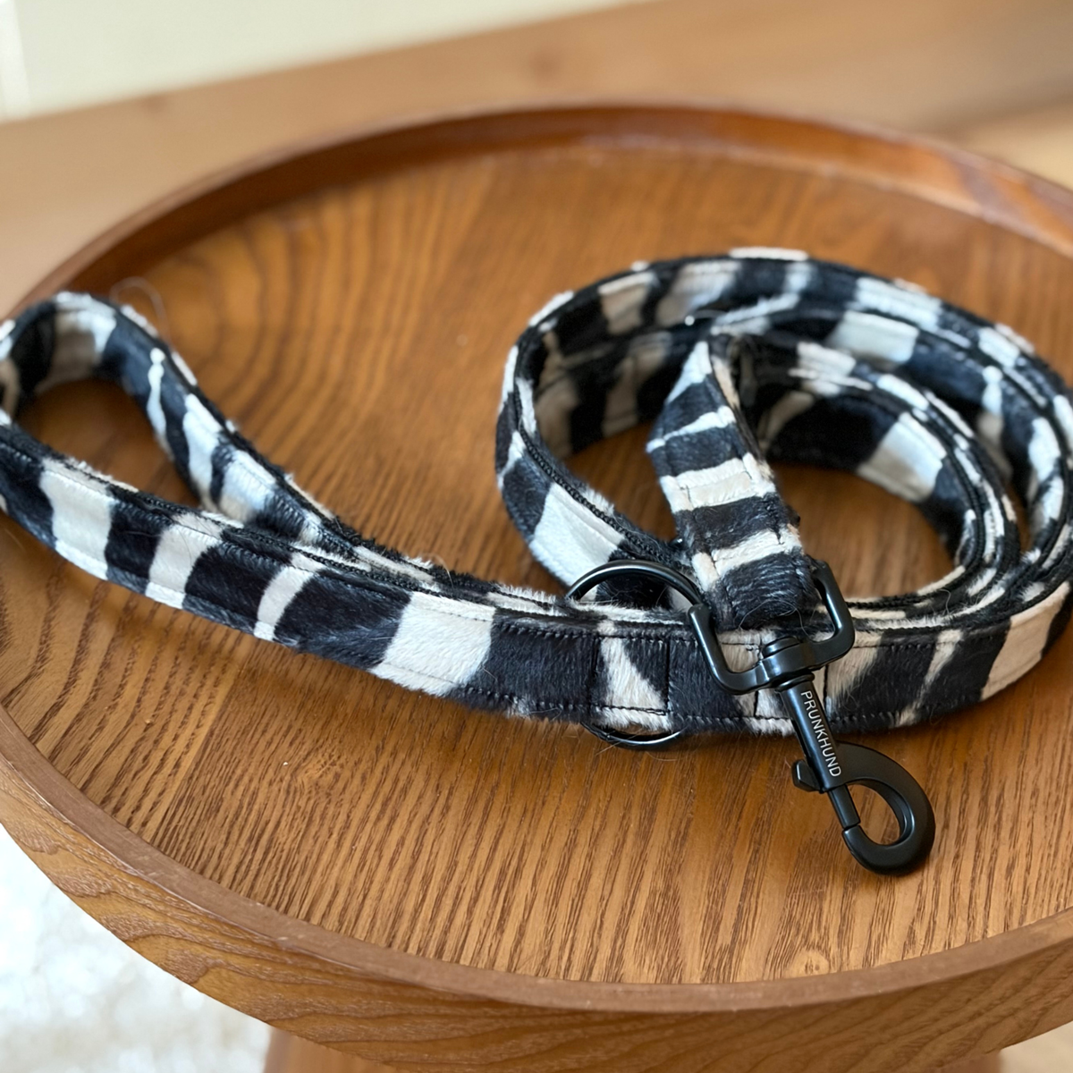 leash BASIC black